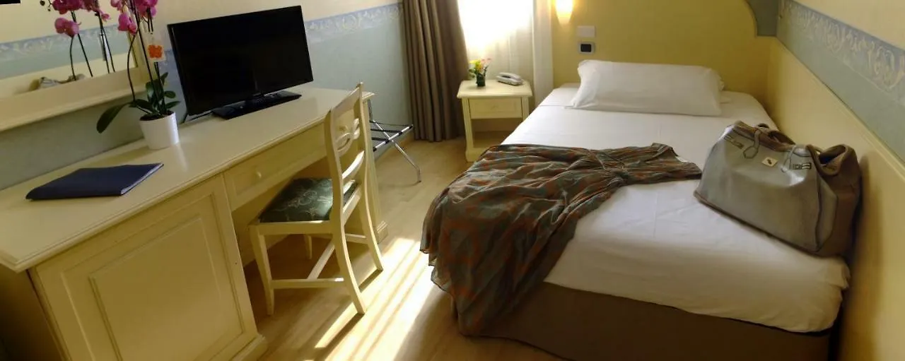 Hotel Ambra Quarto d'Altino 3*,  Italy